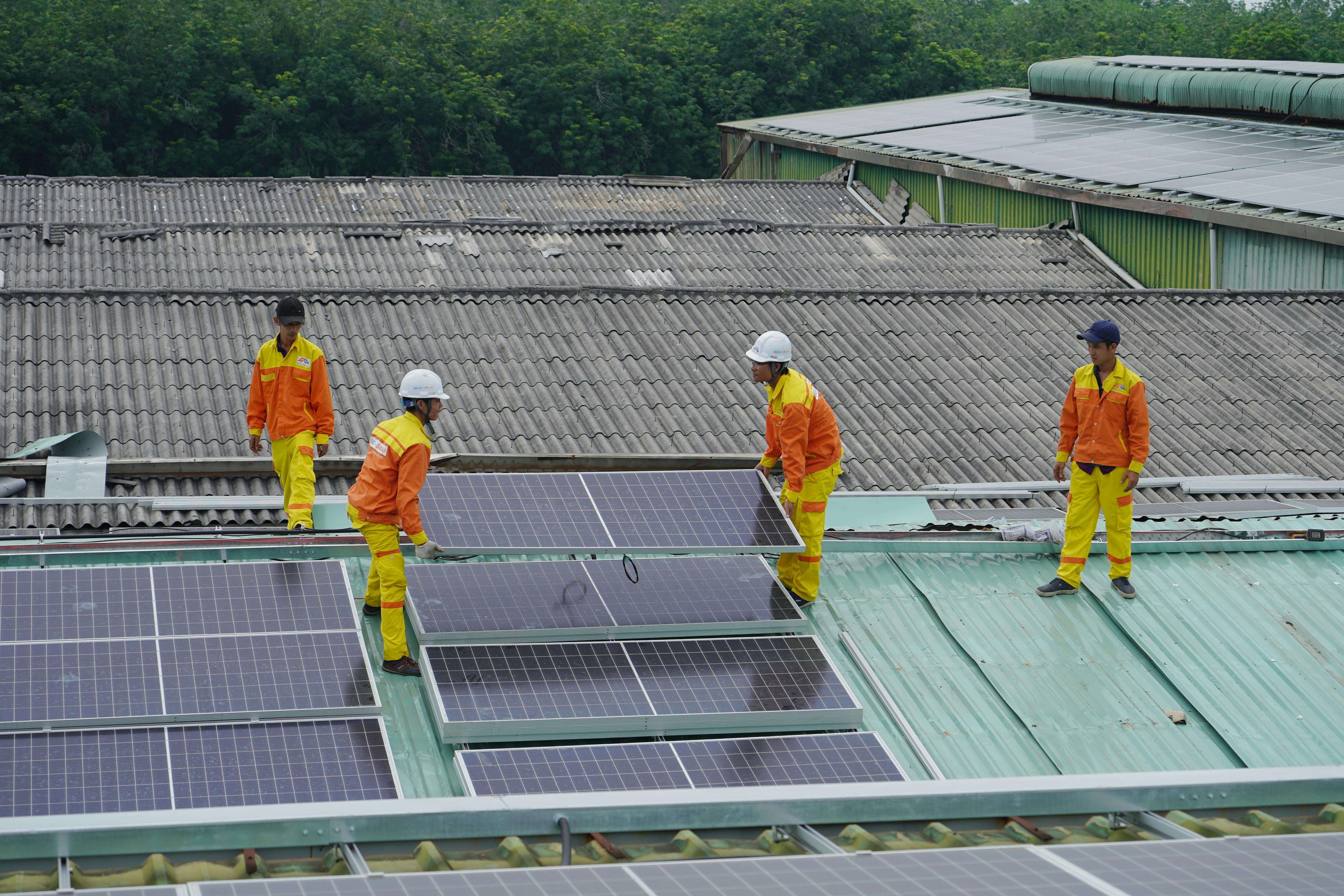 Comprendre les matériaux de montage solaire et leur durabilité : garantir la stabilité à long terme