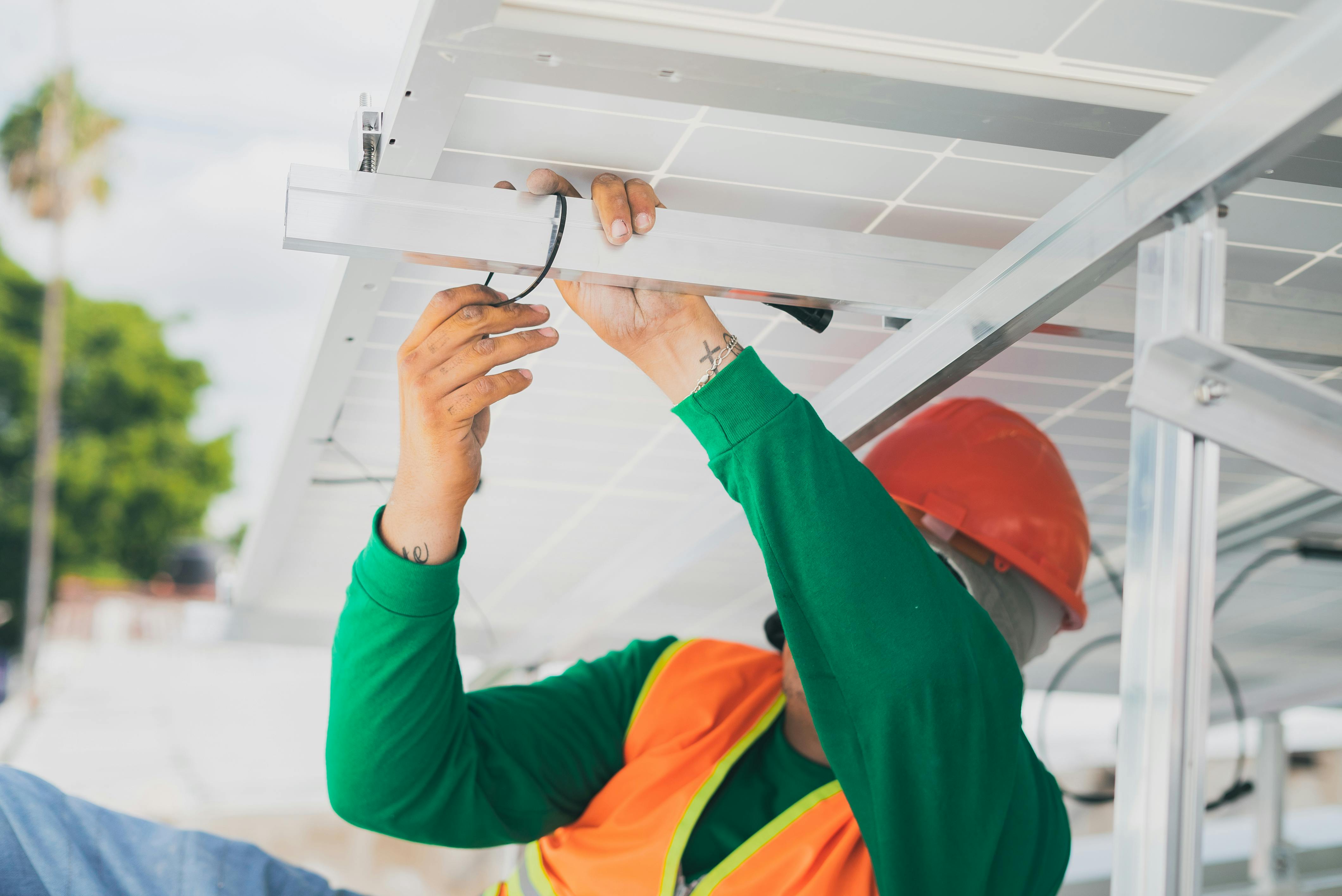 Composants des structures de montage photovoltaïques (PV) montées au sol