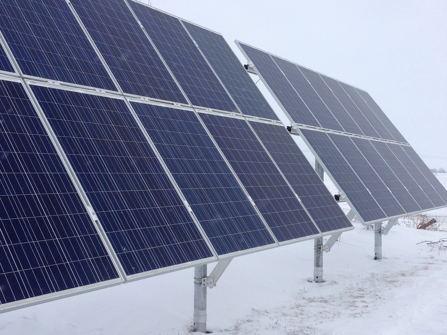 La production d’énergie photovoltaïque est-elle confrontée à des pénuries d’électricité en hiver ? Solutions clés pour améliorer les performances hivernales