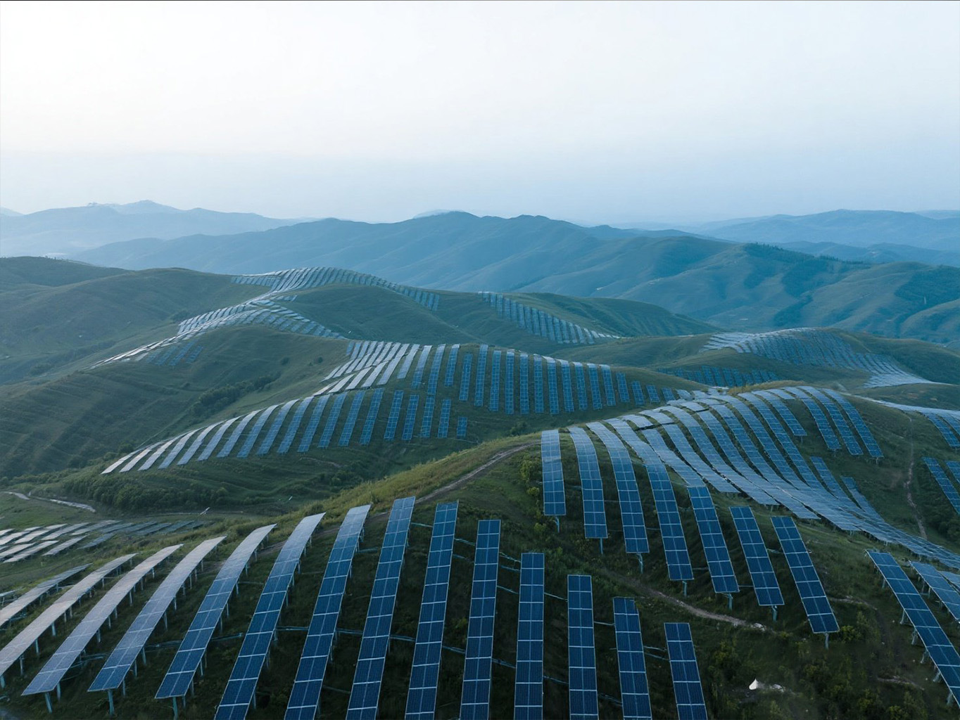 Analyse et solutions de problèmes de durabilité pour les systèmes de rayonnage solaire