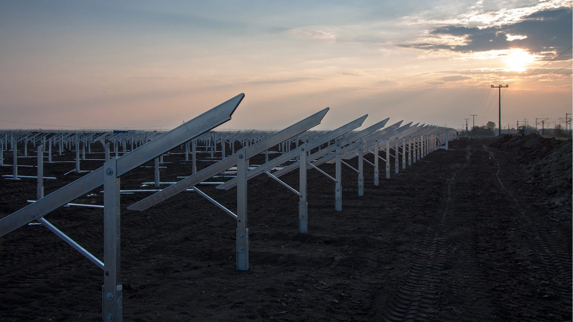 Systèmes de montage solaire et adaptabilité environnementale : comment gérer les conditions météorologiques extrêmes